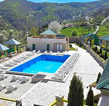 Bali Mountain Montenegro Hotel 4*